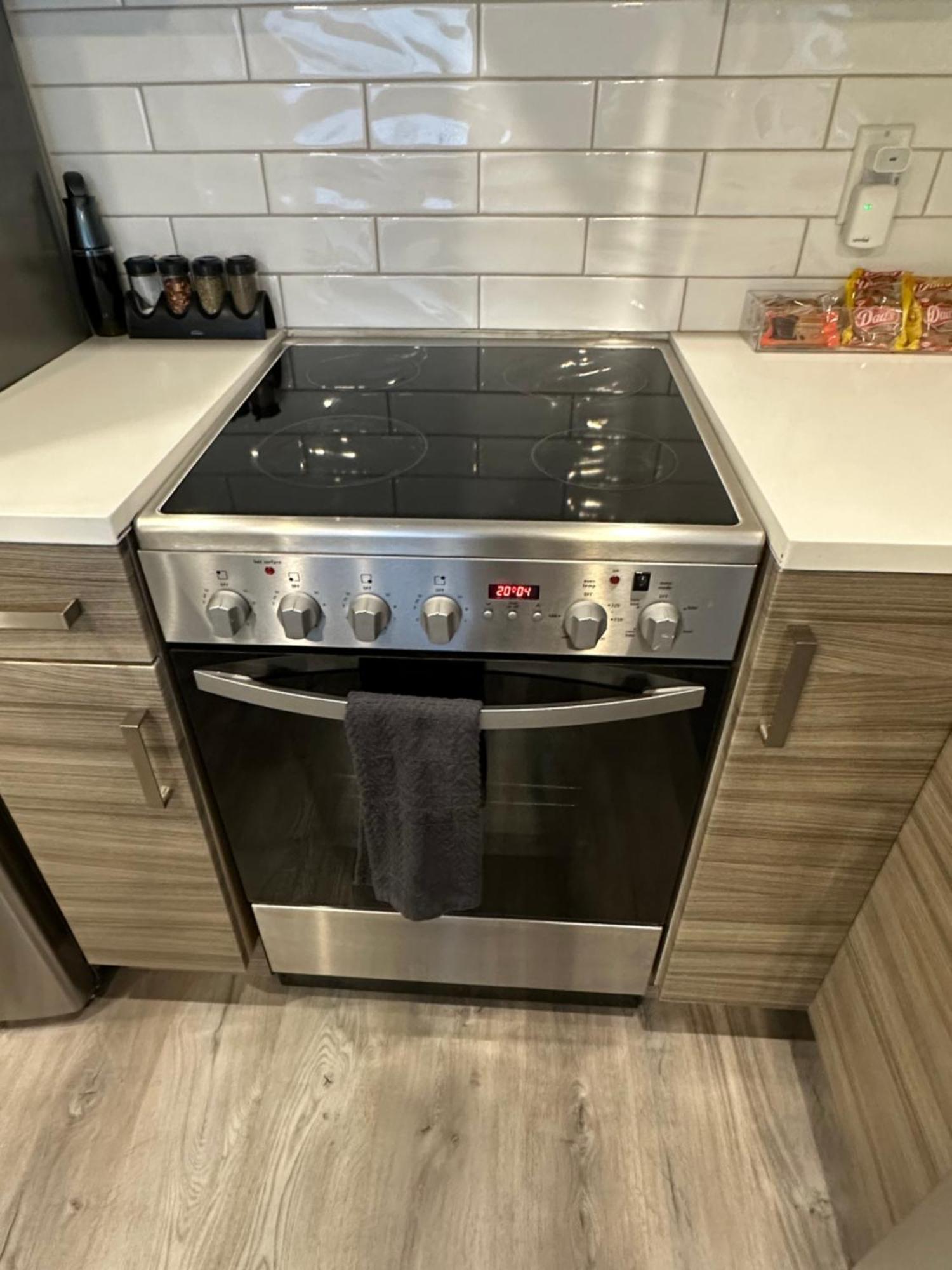 Bright And Cozy Modern Home In Vancouver - Central To Yvr-Downtown - Free Private Parking מראה חיצוני תמונה