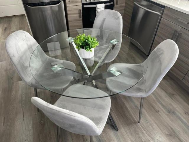 Bright And Cozy Modern Home In Vancouver - Central To Yvr-Downtown - Free Private Parking מראה חיצוני תמונה